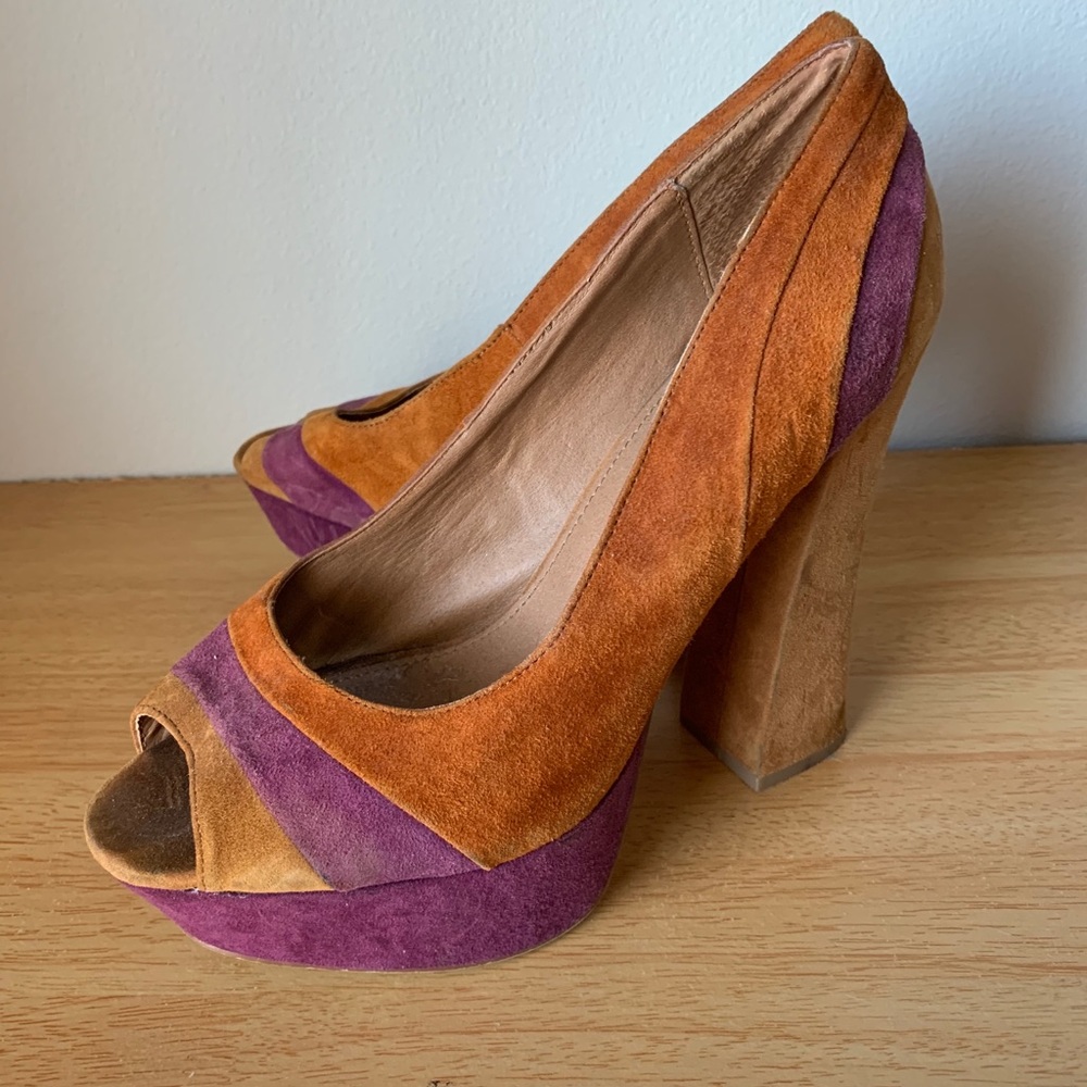 Steve Madden “Gaayle” Platform Pumps!